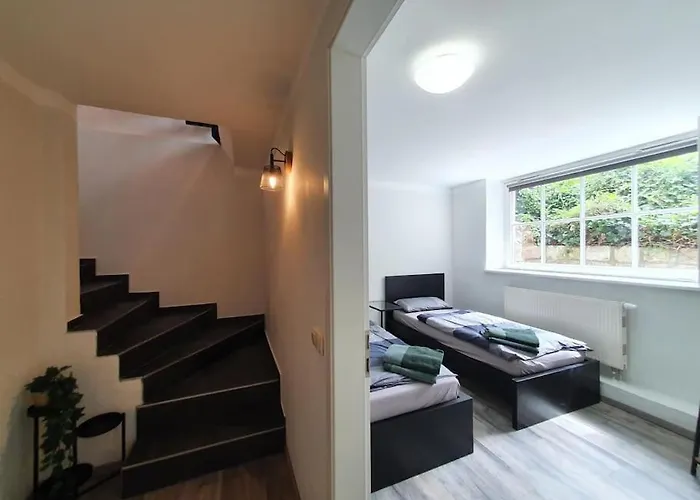 Privates Ruhiges Haus Im Herzen Der Neustadt *