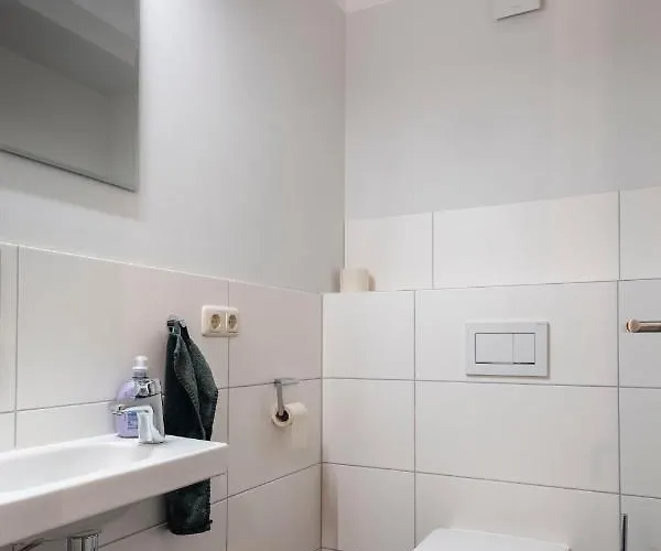 Apartament Privates Ruhiges Haus Im Herzen Der Neustadt