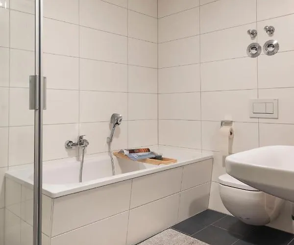 Privates Ruhiges Haus Im Herzen Der Neustadt Appartamento *