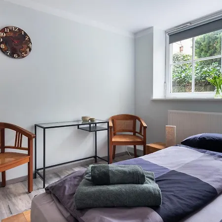Apartamento Privates Ruhiges Haus Im Herzen Der Neustadt
